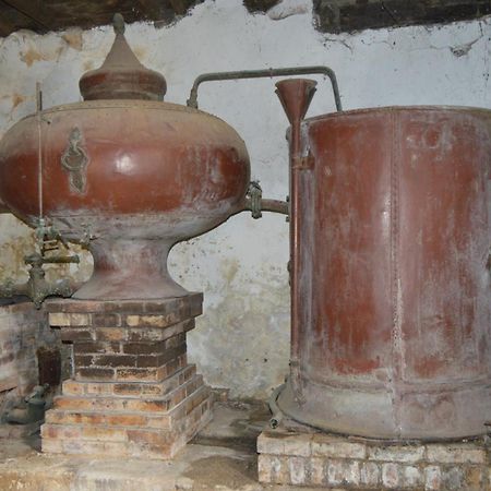 La Vieille Distillerie Le Tâtre Exteriér fotografie